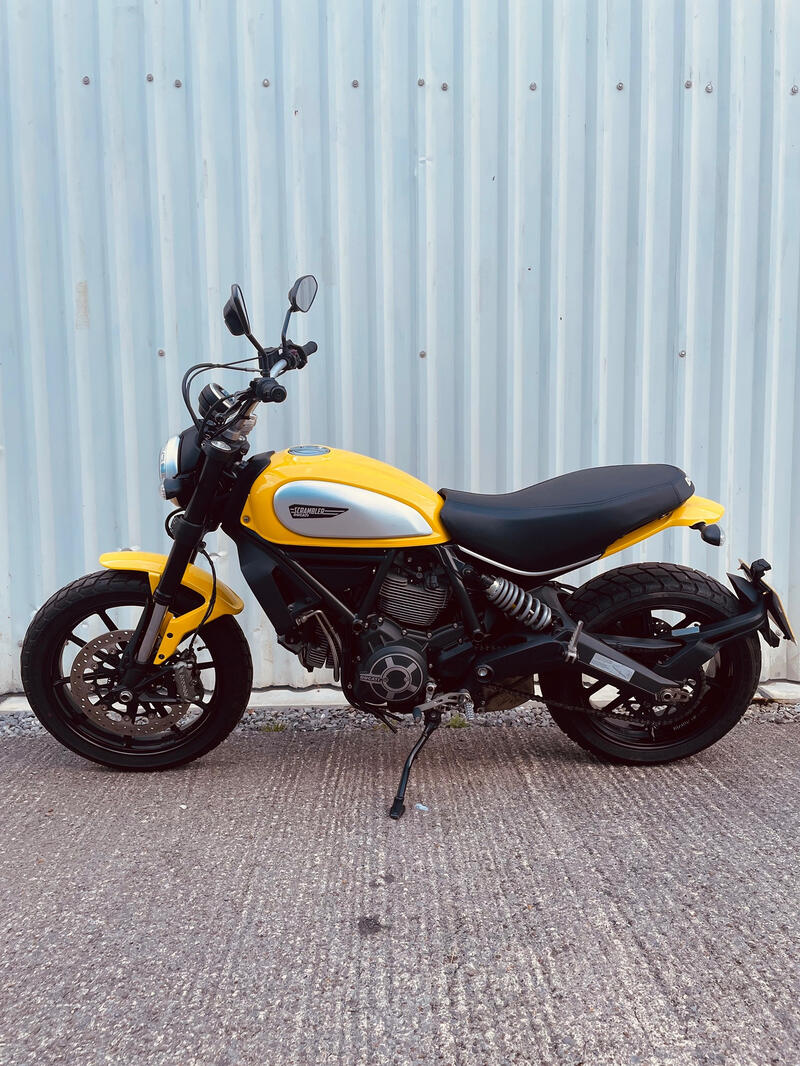 DUCATI SCRAMBLER 800