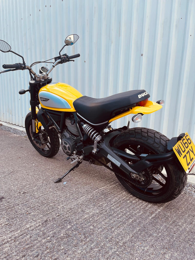 DUCATI SCRAMBLER 800