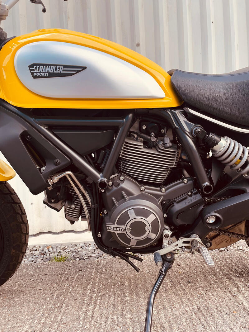 DUCATI SCRAMBLER 800
